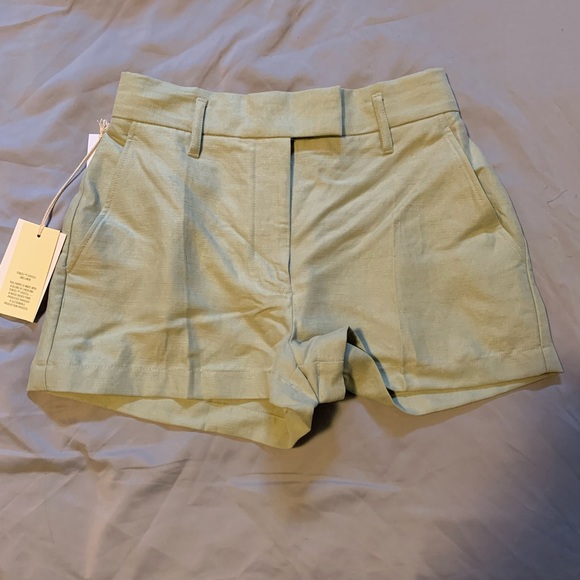 Aritzia Wilfred Shorts - Picture 4 of 7